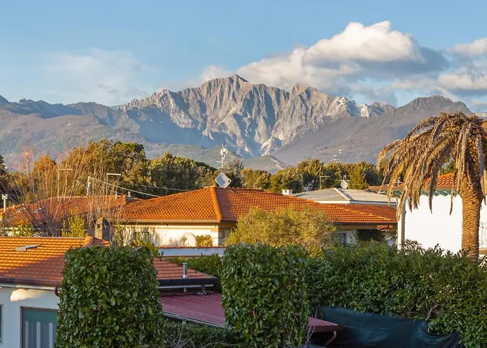 Michelangelo Ii By Interhome Marina di Pietrasanta